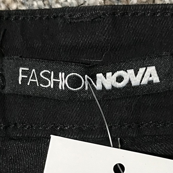 Fashion Nova Women’s Caroline High-rise Jeans,  Women's size 3; New with Tags - Picture 8 of 16